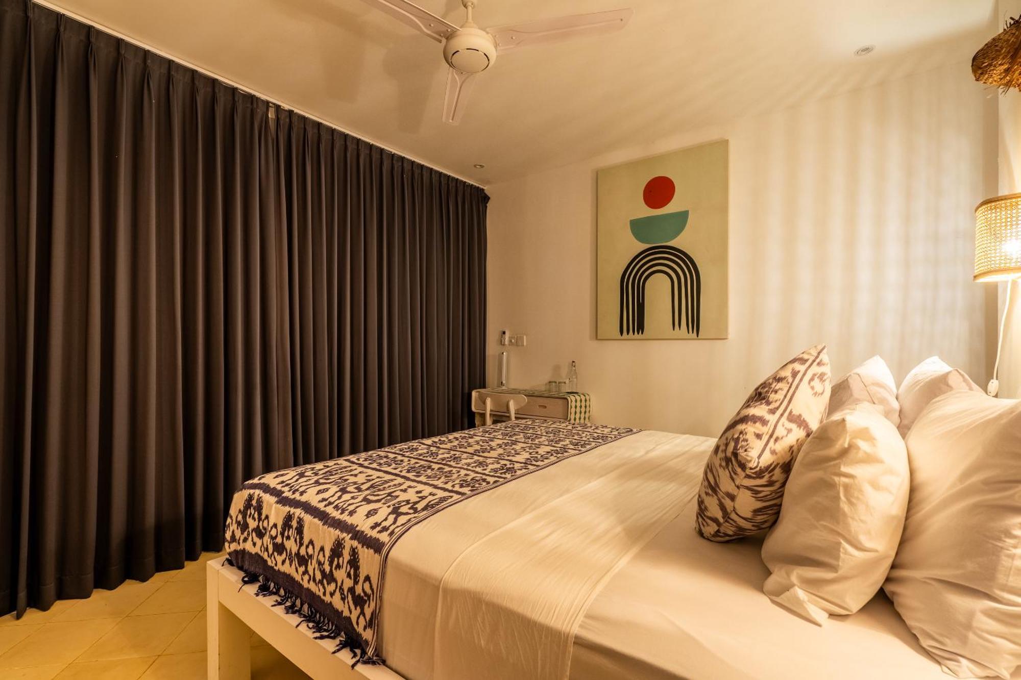 Senang Resort Tianyar Exterior photo