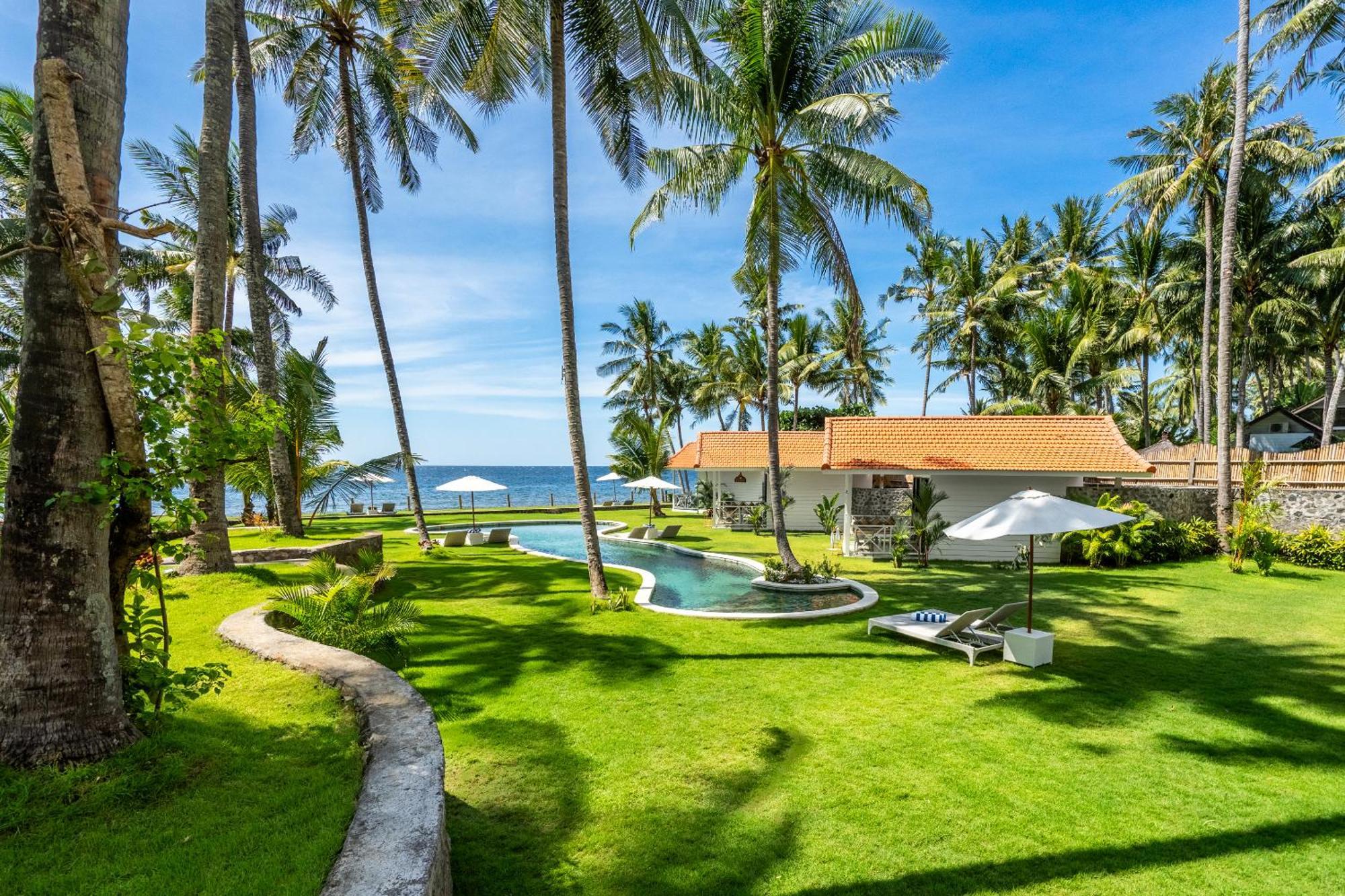 Senang Resort Tianyar Exterior photo