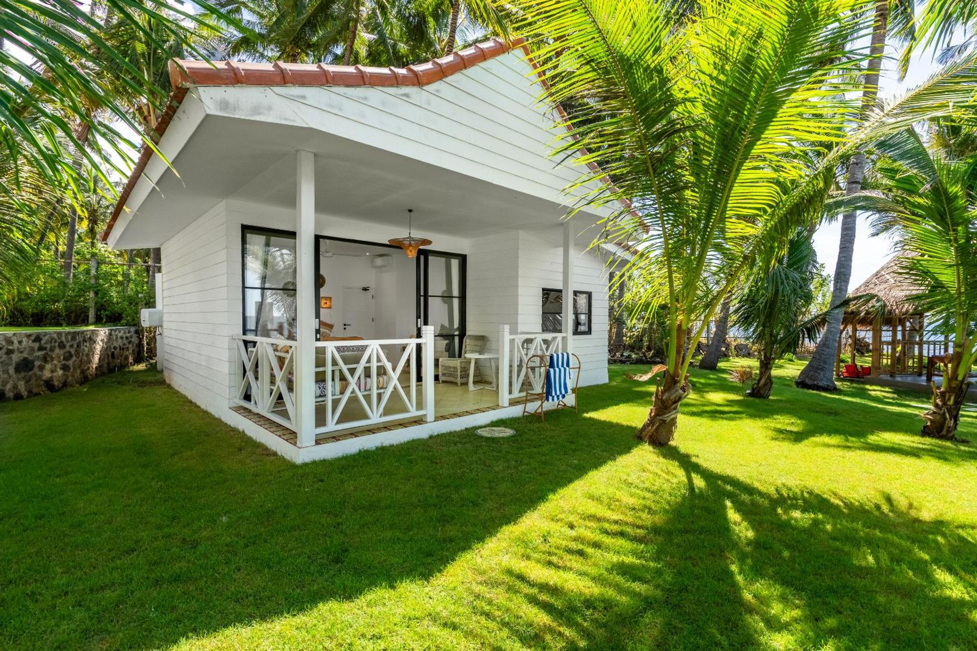 Senang Resort Tianyar Exterior photo