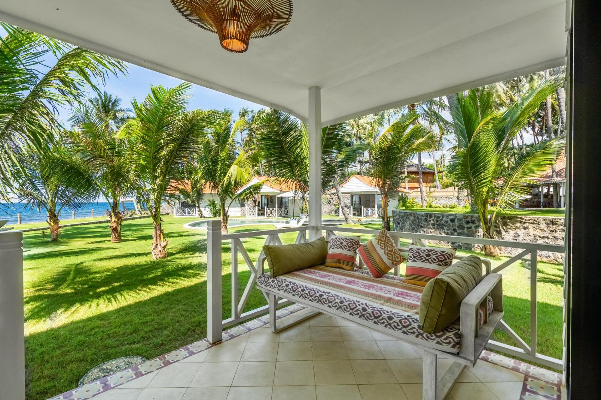 Senang Resort Tianyar Exterior photo