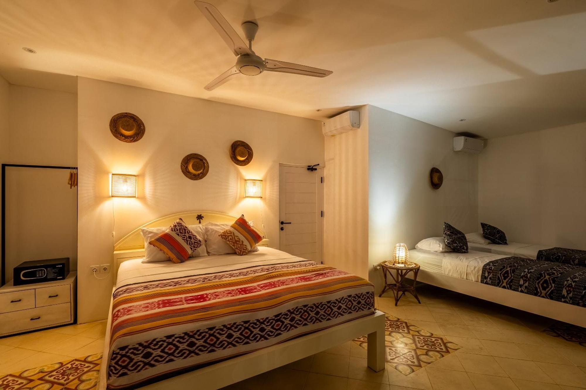 Senang Resort Tianyar Exterior photo